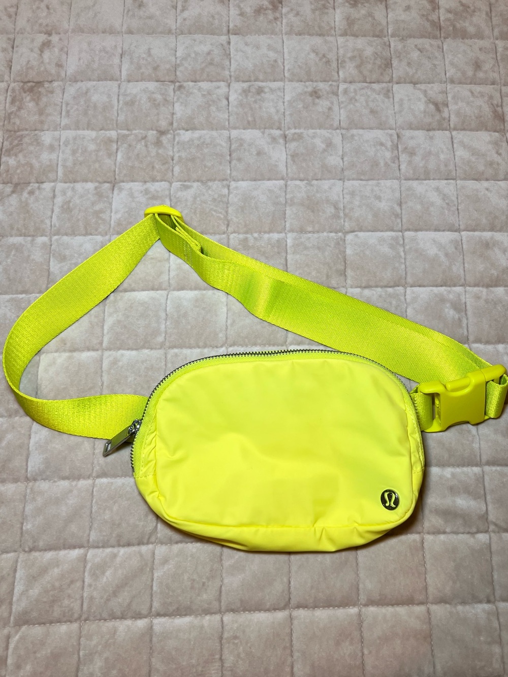 lululemon Electric Lemon 1L Crossbody Pouch
